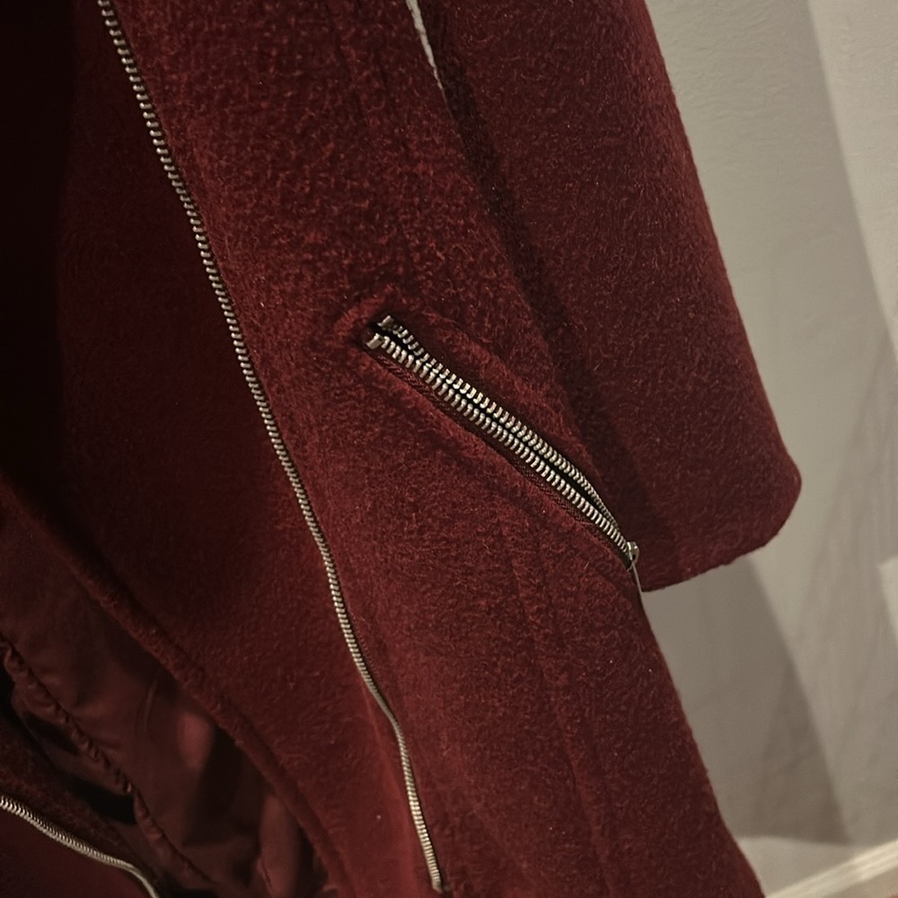 Women’s Jacket - Picture 4 of 4